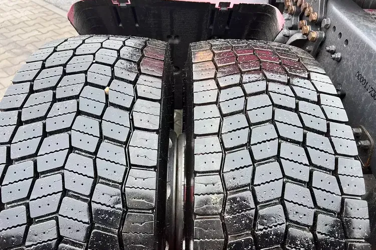 S500 Pełna opcja cały na poduszce z Niemiec scania idealny stan zdjęcie 15