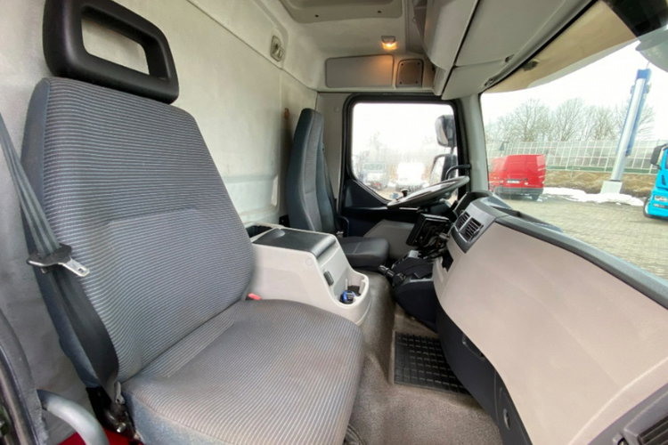 Volvo FL240 zdjęcie 14