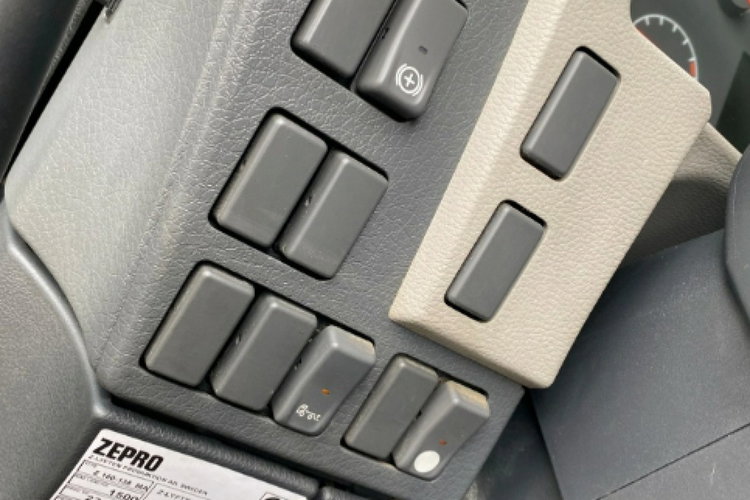 Volvo FL240 zdjęcie 21