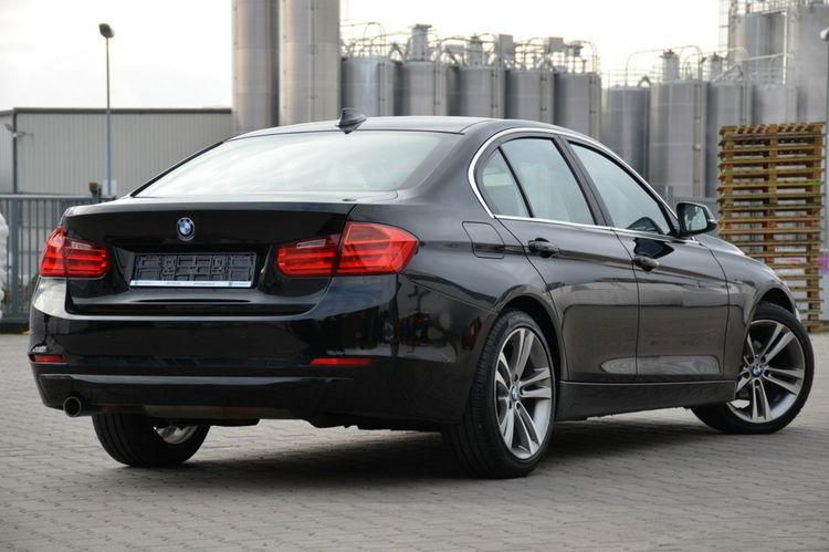BMW 320 Czarna Zarejestrowana Serwisowana Bi-xenon Navi Start/Stop zdjęcie 14