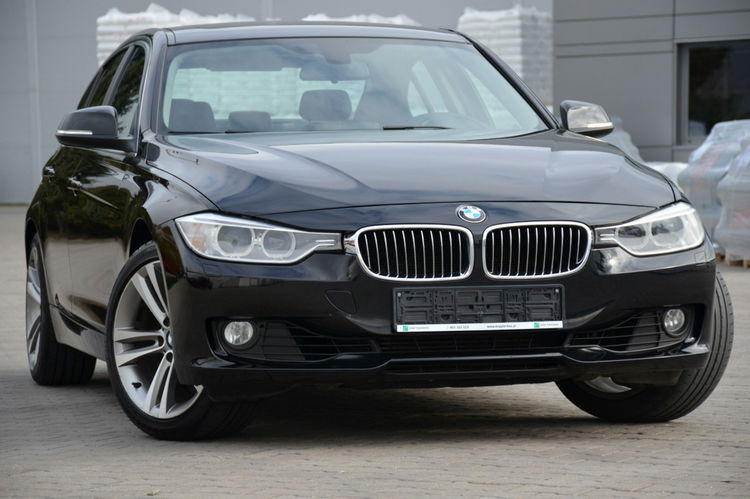 BMW 320 Czarna Zarejestrowana Serwisowana Bi-xenon Navi Start/Stop zdjęcie 5