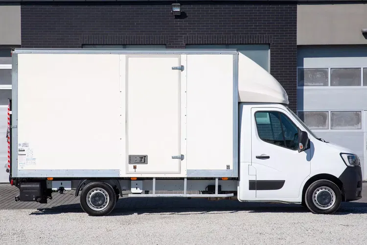 Renault Master 8ep KONTENER + WINDA 750kg zdjęcie 4