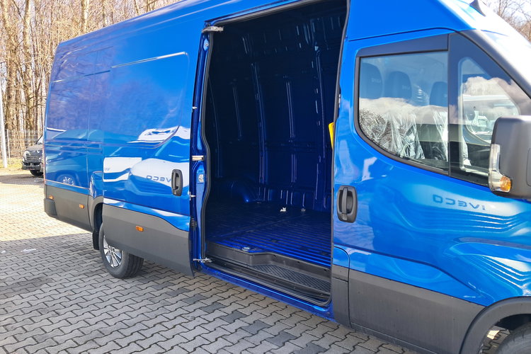 Iveco Daily 35S18HA8 V zdjęcie 11