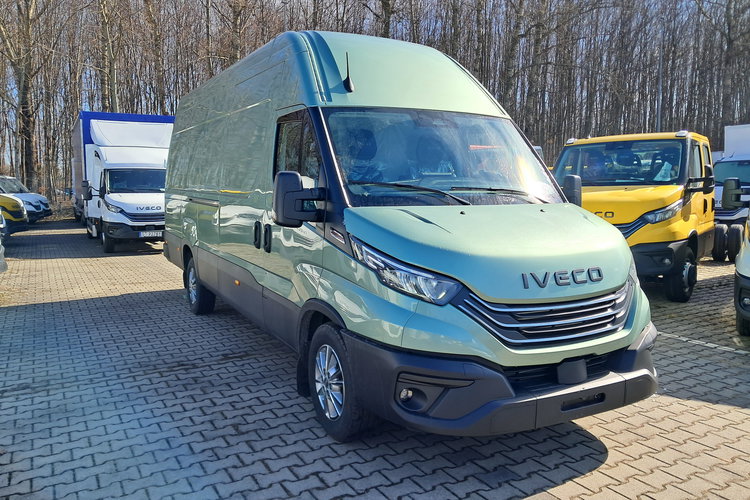 IVECO Daily 35S18HA8 V zdjęcie 2