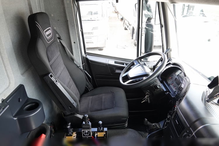 Iveco X-WAY 480 / 8X4 / WYWROTKA / HYDROBURTA / BORDMATIC / HYDROKLAPA / HARDOX / KAMERA  zdjęcie 37