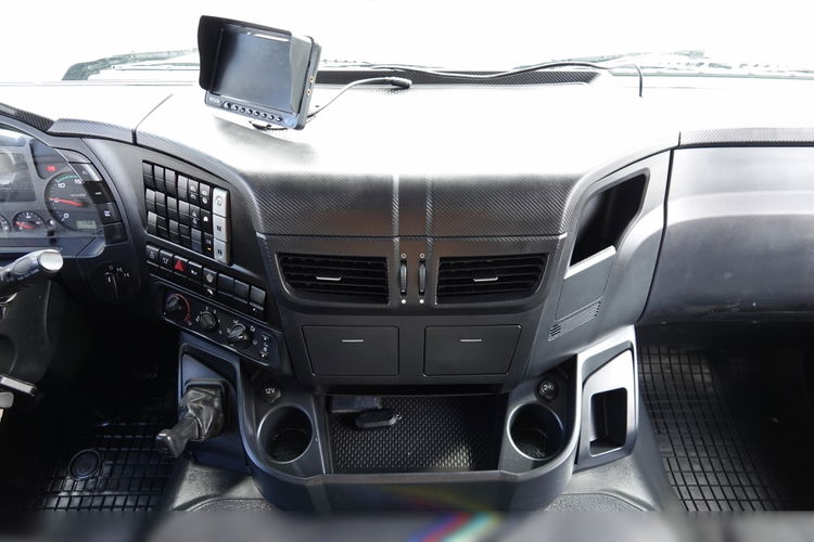 Iveco X-WAY 480 / 8X4 / WYWROTKA / HYDROBURTA / BORDMATIC / HYDROKLAPA / HARDOX / KAMERA  zdjęcie 41