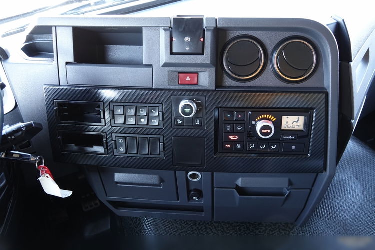 Renault T460 / RETARDER / METALIK / OPONY 100% / PO KONTRAKCIE SERWISOWYM zdjęcie 29