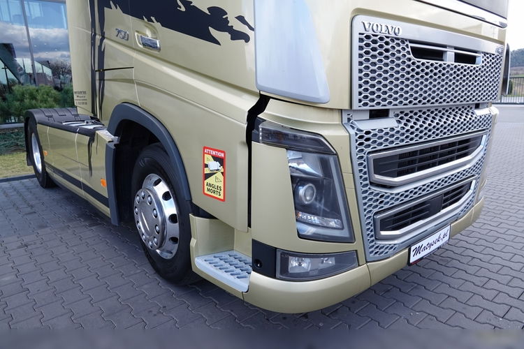 Volvo FH 750 / FH 16 / KLIMA POSTOJOWA / TV / SKÓRY / ALUFELGI / OPONY 100% / zdjęcie 10