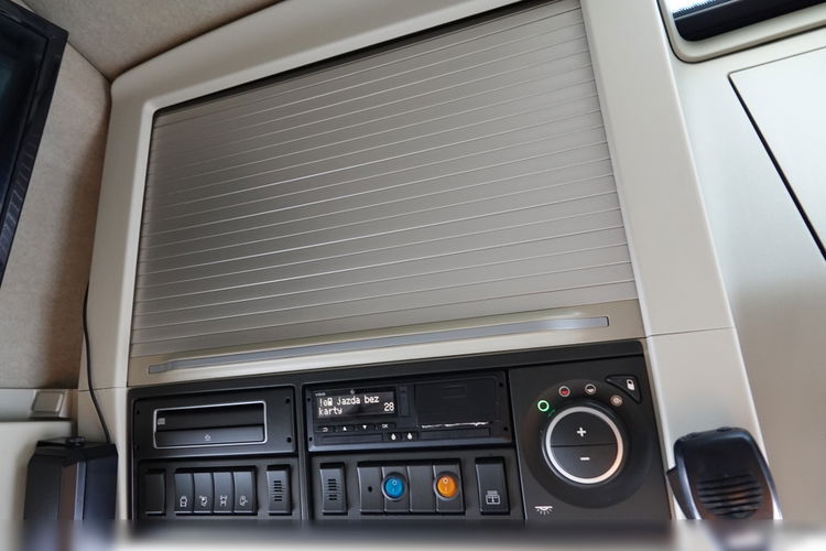 Volvo FH 750 / FH 16 / KLIMA POSTOJOWA / TV / SKÓRY / ALUFELGI / OPONY 100% / zdjęcie 33