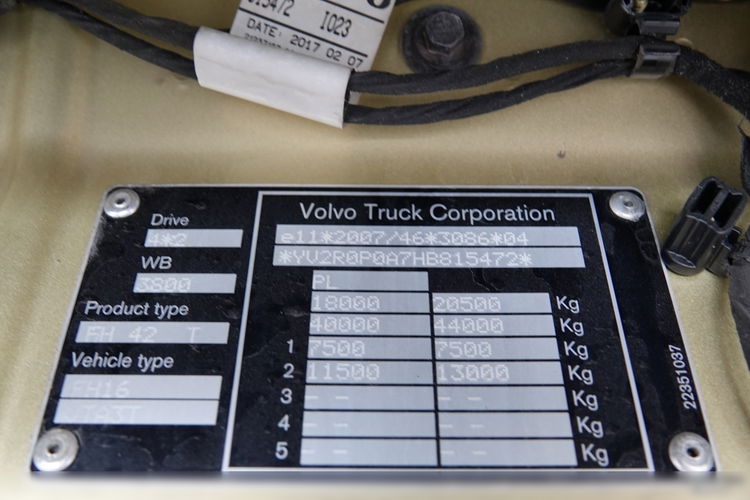 Volvo FH 750 / FH 16 / KLIMA POSTOJOWA / TV / SKÓRY / ALUFELGI / OPONY 100% / zdjęcie 39