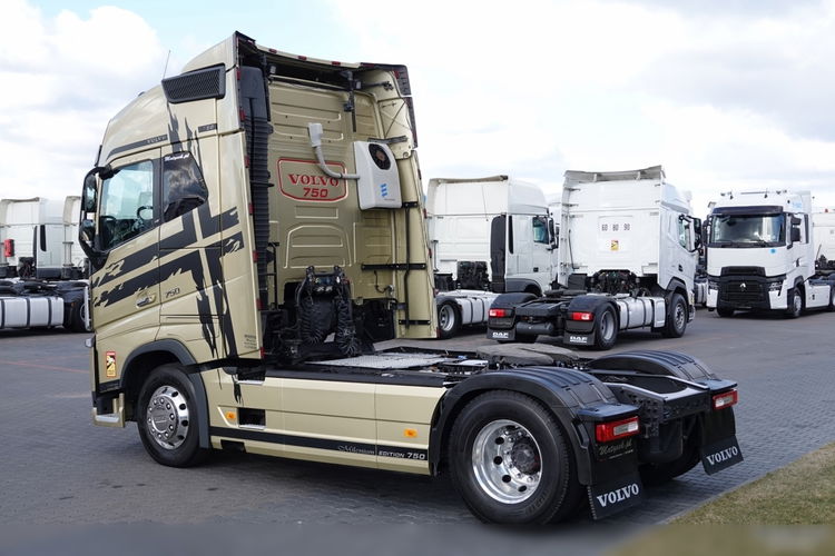 Volvo FH 750 / FH 16 / KLIMA POSTOJOWA / TV / SKÓRY / ALUFELGI / OPONY 100% / zdjęcie 7