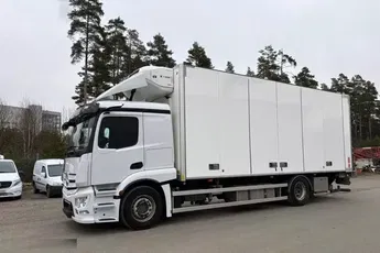 Mercedes Actros 1836 chłodnia thermo king T800R 2021/22 otwierany bok winda idealny stan