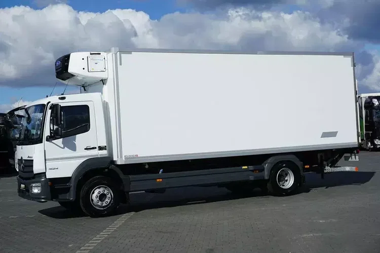 Mercedes ATEGO / 1524 / EURO 6 / CHŁODNIA + WINDA / 16 PALET / ŁAD. 7765KG zdjęcie 3