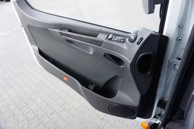 Mercedes ATEGO / 1524 / EURO 6 / CHŁODNIA + WINDA / 16 PALET / ŁAD. 7765KG zdjęcie 39