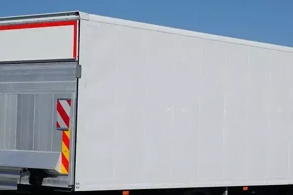 Iveco ZABUDOWA / KONTENER + WINDA / DŁ. 7,2 M zdjęcie 2