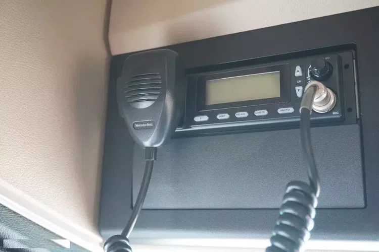 Mercedes Actros 2543 / BDF / Retarder / kabina sypialna zdjęcie 17