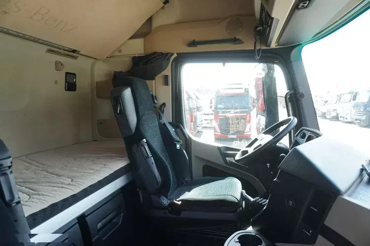 Mercedes Actros 2543 / BDF / Retarder / kabina sypialna zdjęcie 27