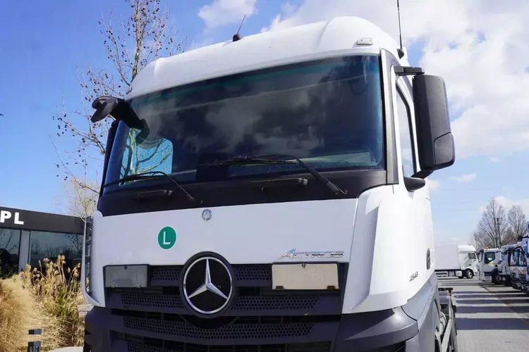 Mercedes Actros 2543 / BDF / Retarder / kabina sypialna zdjęcie 8