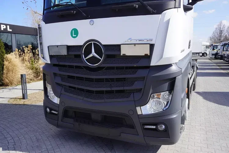 Mercedes Actros 2543 / BDF / Retarder / kabina sypialna zdjęcie 9