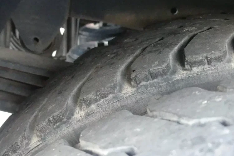 Mercedes AXOR 1828 4x4 / WYWROTKA + HDS HIAB 10.3 m / SKŁADANY W Z / zdjęcie 12