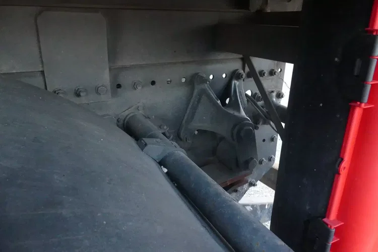 Mercedes AXOR 1828 4x4 / WYWROTKA + HDS HIAB 10.3 m / SKŁADANY W Z / zdjęcie 14