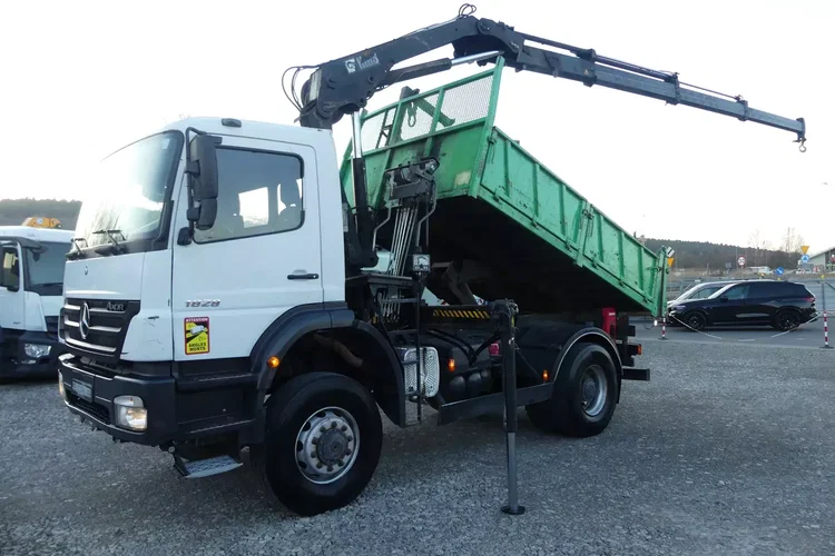 Mercedes AXOR 1828 4x4 / WYWROTKA + HDS HIAB 10.3 m / SKŁADANY W Z / zdjęcie 2