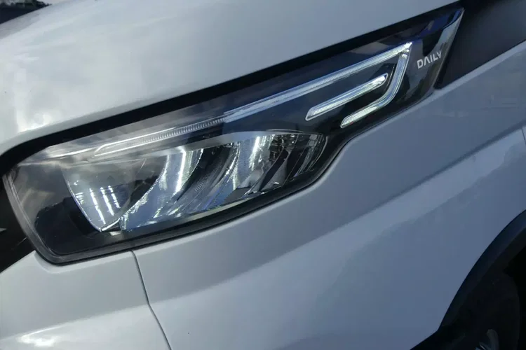 Iveco DAILY 72C18 / 3 LITRY 180 KM / PLANDEKA 6.15 / KABINA SYPIALNA / zdjęcie 13