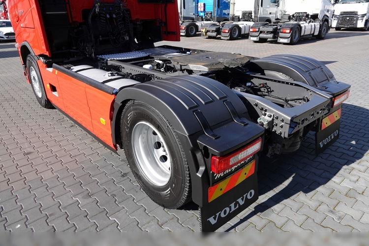 Volvo FH 500 / XXL / KLIMA POSTOJOWA / I-SAVE / NOWY MODEL / OPONY 100% / PO ZŁOTYM KONTRAKCIE SERWISOWYM zdjęcie 13