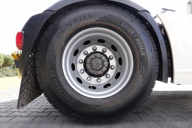 DAF XF 480 / ADR / RETARDER / KLIMA POSTOJOWA / CAŁY NA PODUSZKACH / OPONY 100% zdjęcie 18