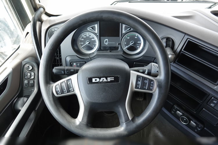 DAF XF 480 / ADR / RETARDER / KLIMA POSTOJOWA / CAŁY NA PODUSZKACH / OPONY 100% zdjęcie 25