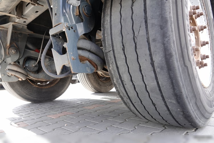 BODEX / WYWROTKA 65 M3 / STALOWA / DO ZŁOMU / OŚ PODNOSZONA / DRZWI BOCZNE / 2018 ROK zdjęcie 20