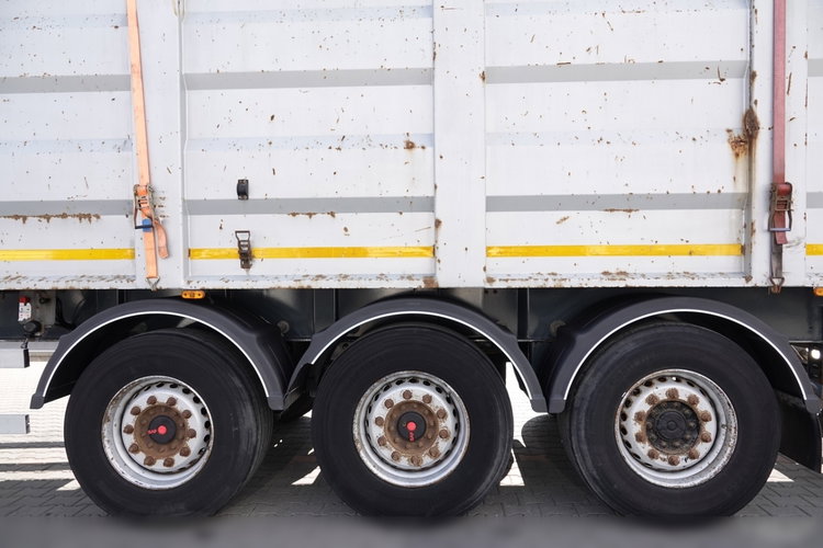 BODEX / WYWROTKA 65 M3 / STALOWA / DO ZŁOMU / OŚ PODNOSZONA / DRZWI BOCZNE / 2018 ROK zdjęcie 23