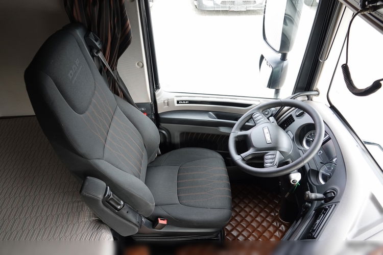DAF XF 480 / ZESTAW TANDEM / 120 M3 / PRZEJAZDOWY / KLIMA POSTOJOWA / 2019 ROK / PO KONTRAKCIE SERWISOWYM /  zdjęcie 52