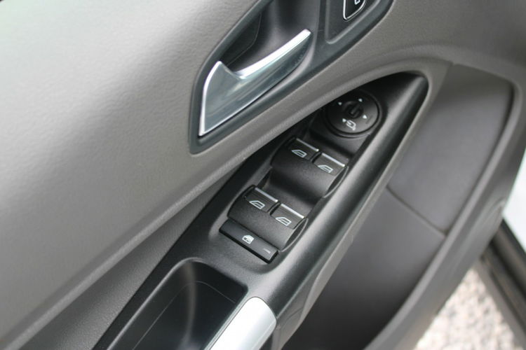 Ford Tourneo Connect Titanium 120HP Panorama F-vat Gwarancja Krajowy zdjęcie 9