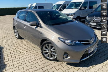 Toyota Auris HYBRID / 57 tys.km / KLIMA / AUTOMAT / TEMPOMAT / KAMERA