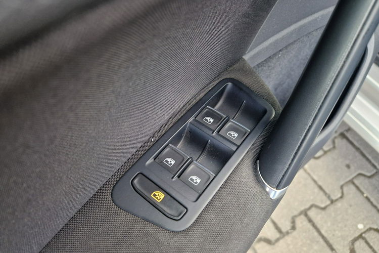 Volkswagen Golf Polski Salon 1 Właściciel Pełen Serwis ASO 2KompletyOpon Bardzo Bogaty zdjęcie 11