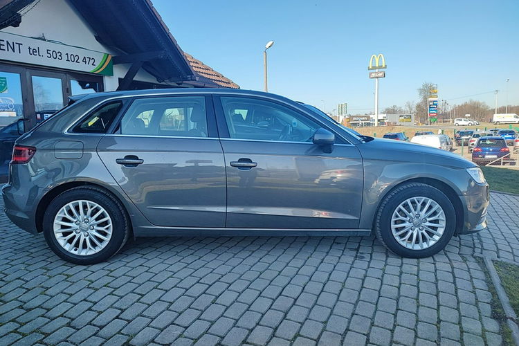 Audi A3 pełny serwis + kompletna dokumentacja zdjęcie 3