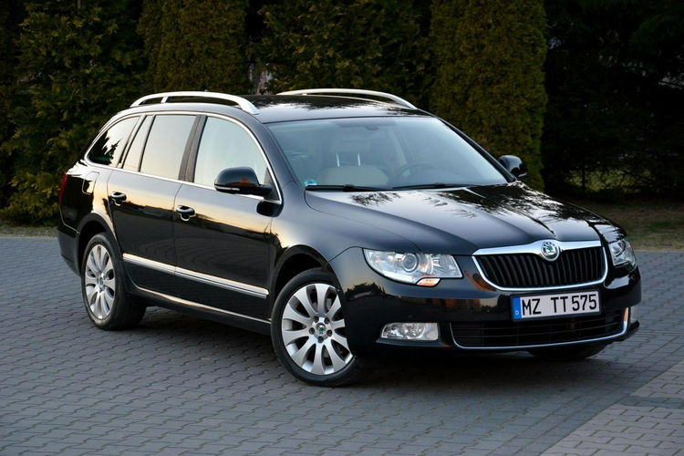 Superb Exclusive duża Navi Xenon Skóry el.fotele Park Assist Aso Skoda zdjęcie 8