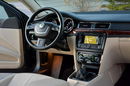 Superb Exclusive duża Navi Xenon Skóry el.fotele Park Assist Aso Skoda zdjęcie 18