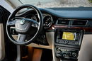 Superb Exclusive duża Navi Xenon Skóry el.fotele Park Assist Aso Skoda zdjęcie 19
