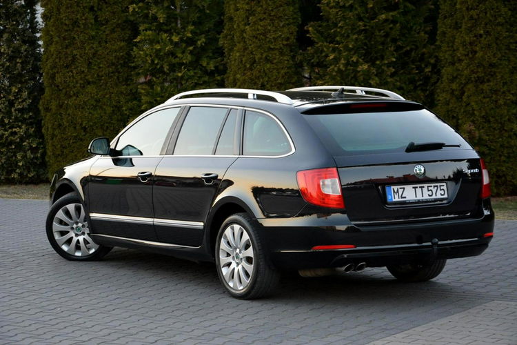 Superb Exclusive duża Navi Xenon Skóry el.fotele Park Assist Aso Skoda zdjęcie 5