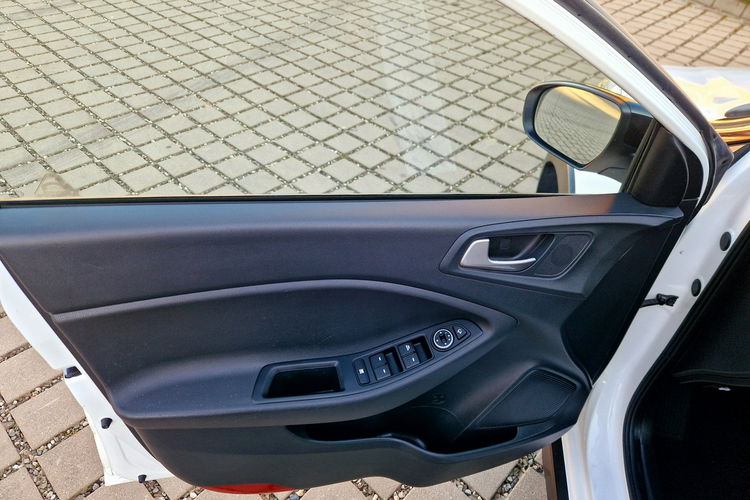 Hyundai i20 Activ. AUTOMAT. Kamera cofania. Navigacja. Radar zdjęcie 9