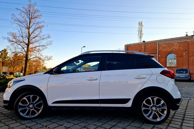 Hyundai i20 Activ. AUTOMAT. Kamera cofania. Navigacja. Radar zdjęcie 4