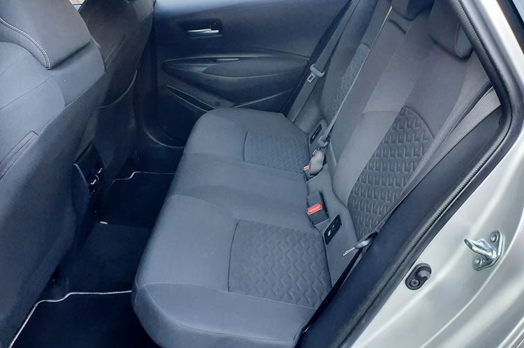 Toyota Corolla 2022 rej1.8 122KM Hybrid COMFORT Salon PL,  I WŁ,  Serwis ,  F.vat zdjęcie 14