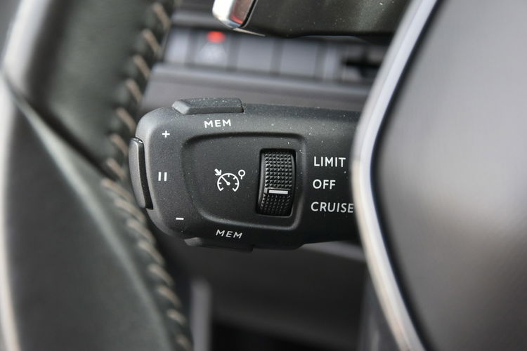 Peugeot 3008 1.5HDi 130KM Automat 2022r. lift Virtual NAVi Kamera TEMPOMAT Polecam zdjęcie 27