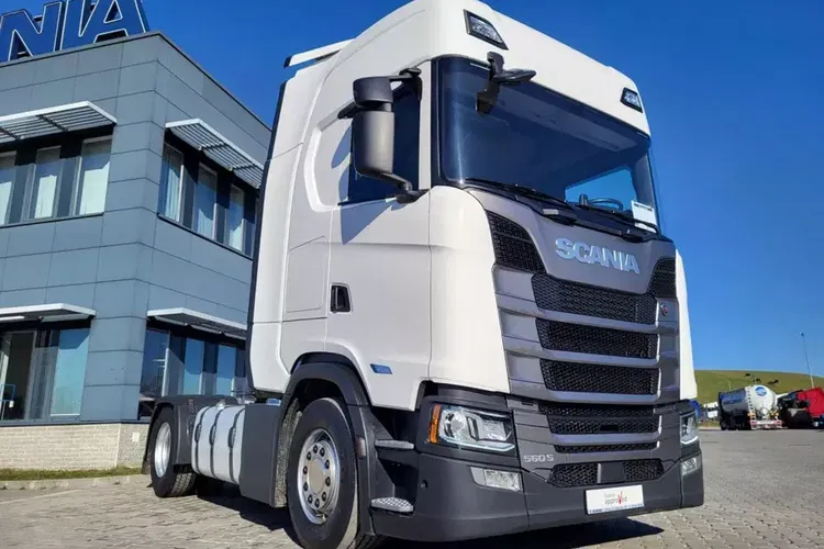 Scania S 560 A4x2NA Standard zdjęcie 3
