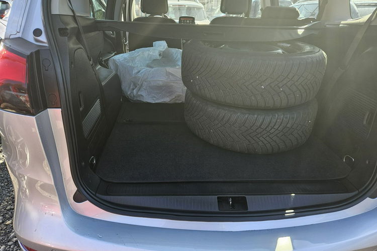 Opel Zafira Navi / Klima / Podgrzewane fotele i kierownica / Tempomat / itd. zdjęcie 17