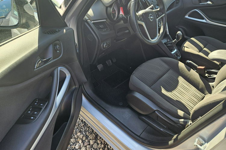 Opel Zafira Navi / Klima / Podgrzewane fotele i kierownica / Tempomat / itd. zdjęcie 7