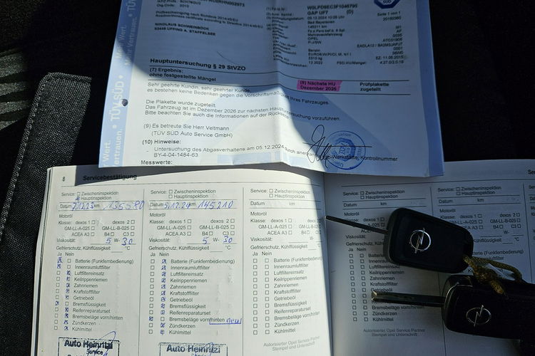Opel Zafira Navi / Klima / Podgrzewane fotele i kierownica / Tempomat / itd. zdjęcie 8