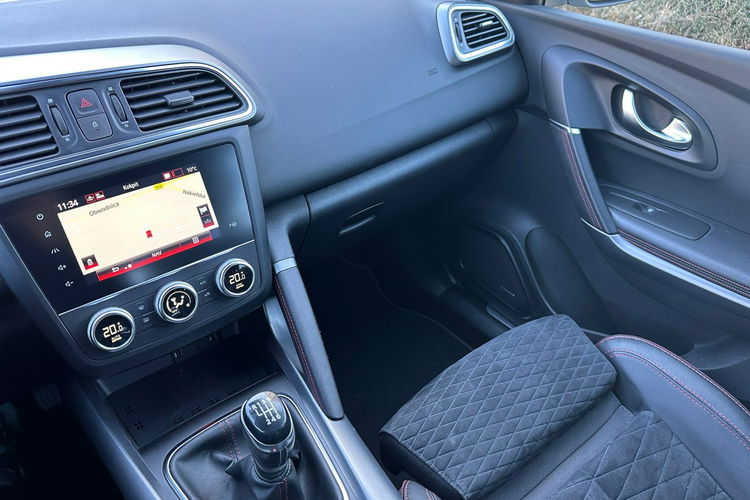 Kadjar Faktura VAT 23% Renault Kadjar 1.3 TCE BLACK EDITION zdjęcie 18